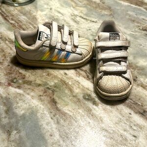 Used Adidas shell tops 🐚